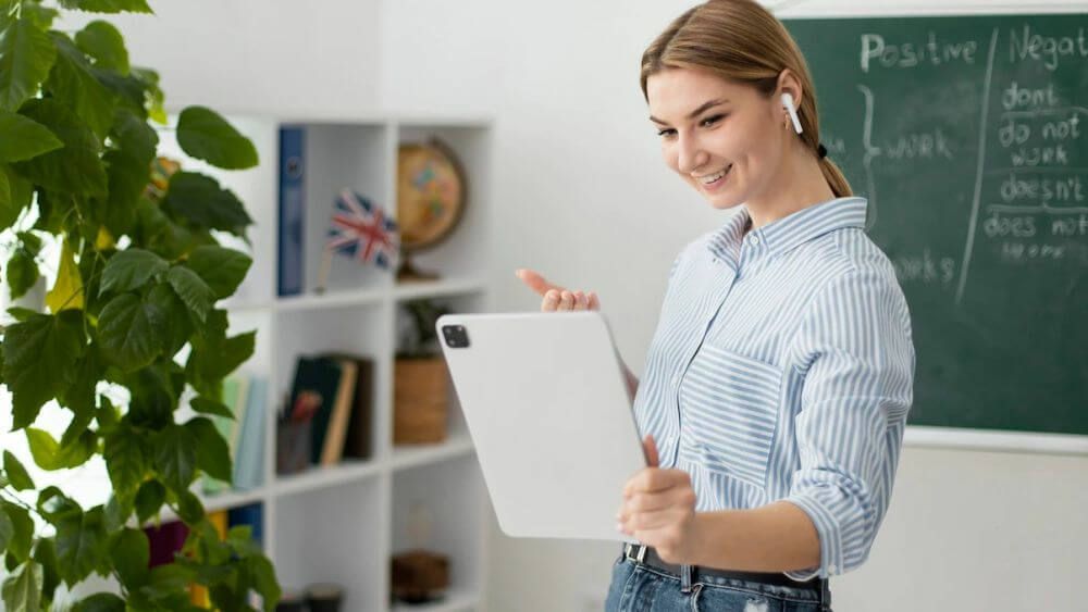 Learn the French Language: French Vocabulary and Speaking